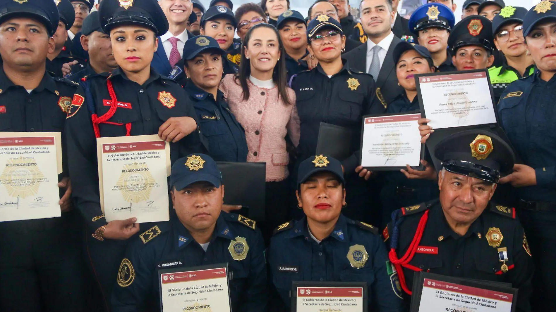 914096_Reconocimiento a Policías de la Ciudad  (5)_web